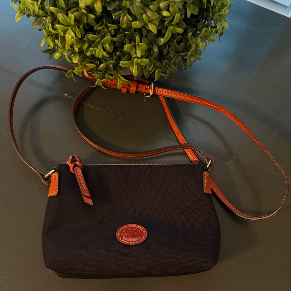 Dooney & Bourke crossbody bag